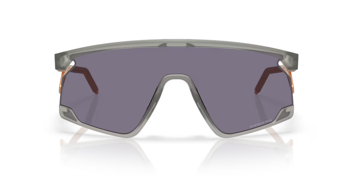 משקפי שמש Oakley BXTR Metal Forge Collection Prizm Grey Lenses, Transparent Grey Ink Frame - Oakley