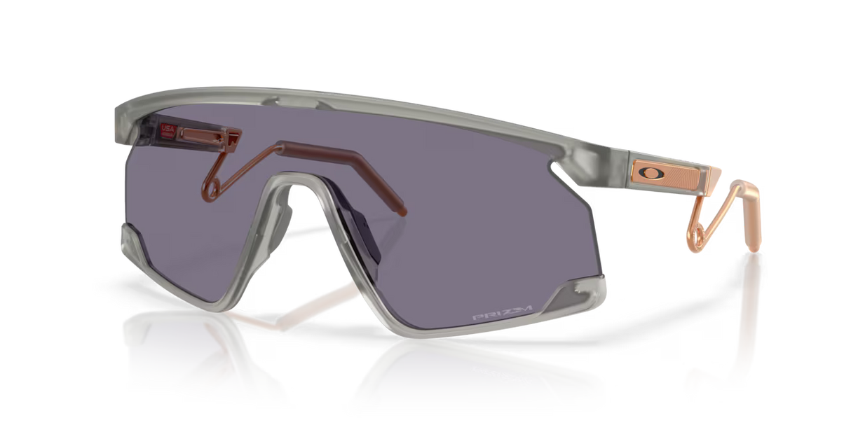 משקפי שמש Oakley BXTR Metal Forge Collection Prizm Grey Lenses, Transparent Grey Ink Frame - Oakley
