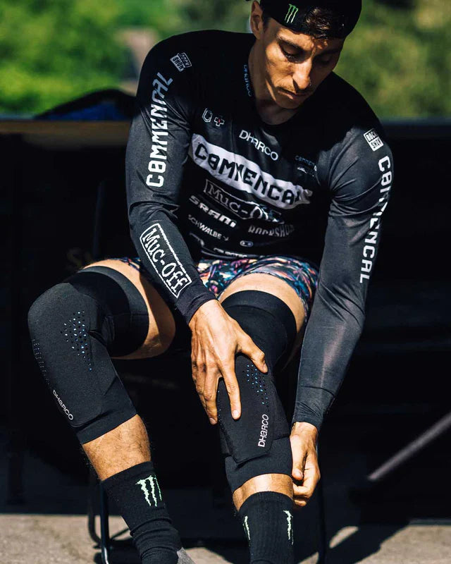 מגן ברכיים DHaRCO Gravity - DHaRCO