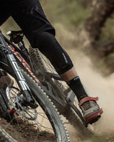 מגן ברכיים DHaRCO Gravity - DHaRCO