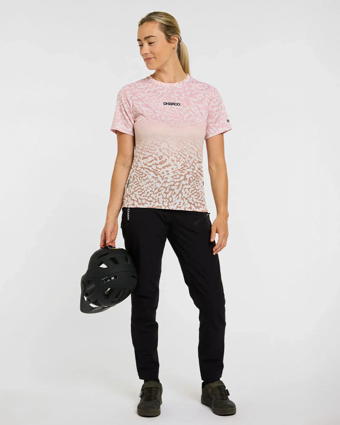 חולצת רכיבה קצרה נשים | Priscilla - DHaRCO