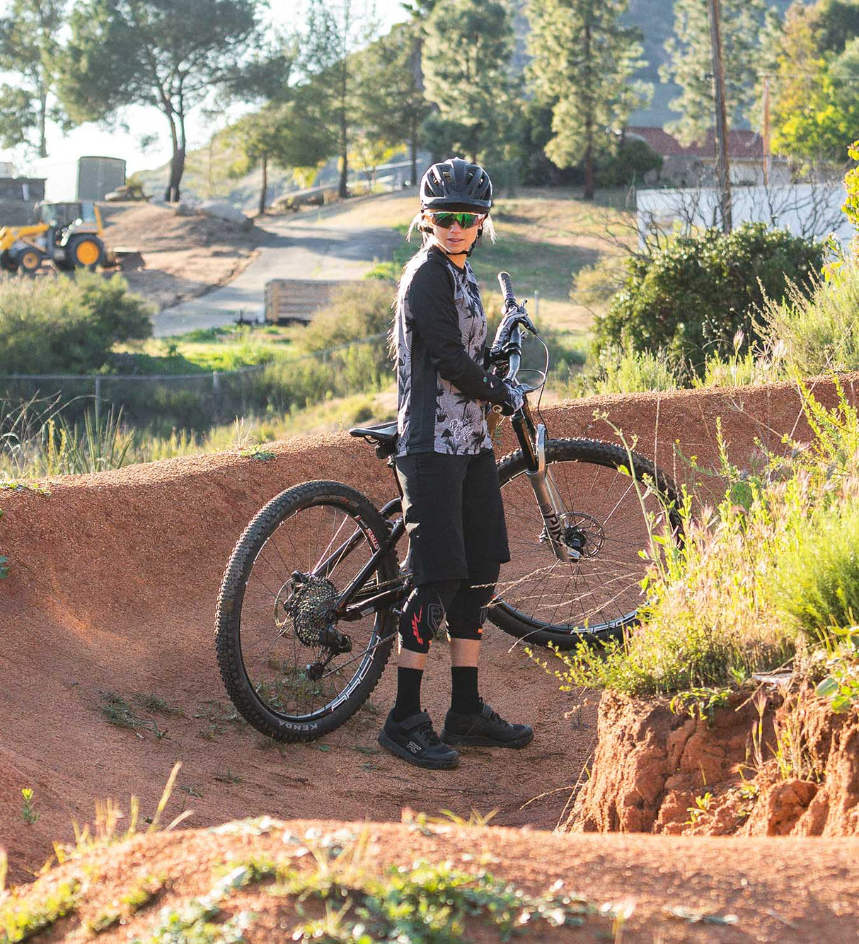 מכנס רכיבה נשים Gravity | Black - DHaRCO